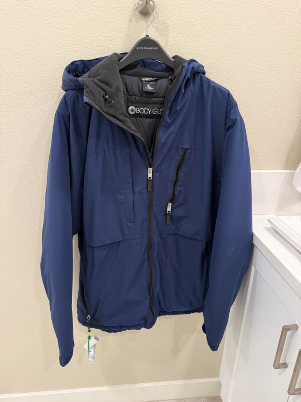 Body Glove Men's Dark Blue Hooded Performance Jacket - Picture 1 of 6